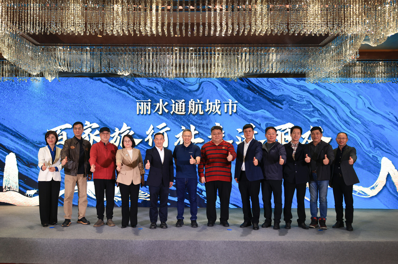 522cf3609322e49a5679d9bdf10aae30.jpg 522cf3609322e49a5679d9bdf10aae30.jpg